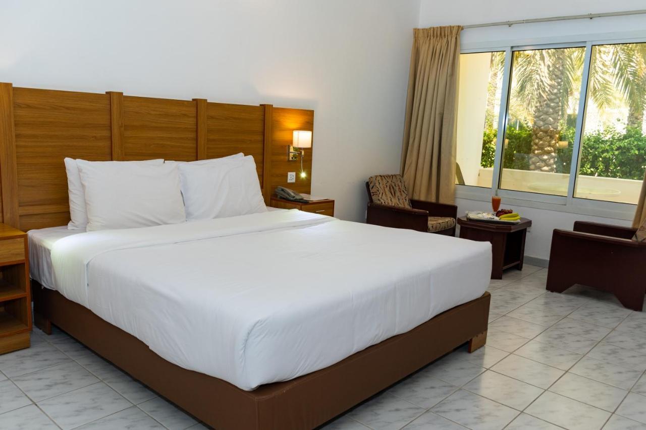Fujairah Hotel & Resort Екстериор снимка