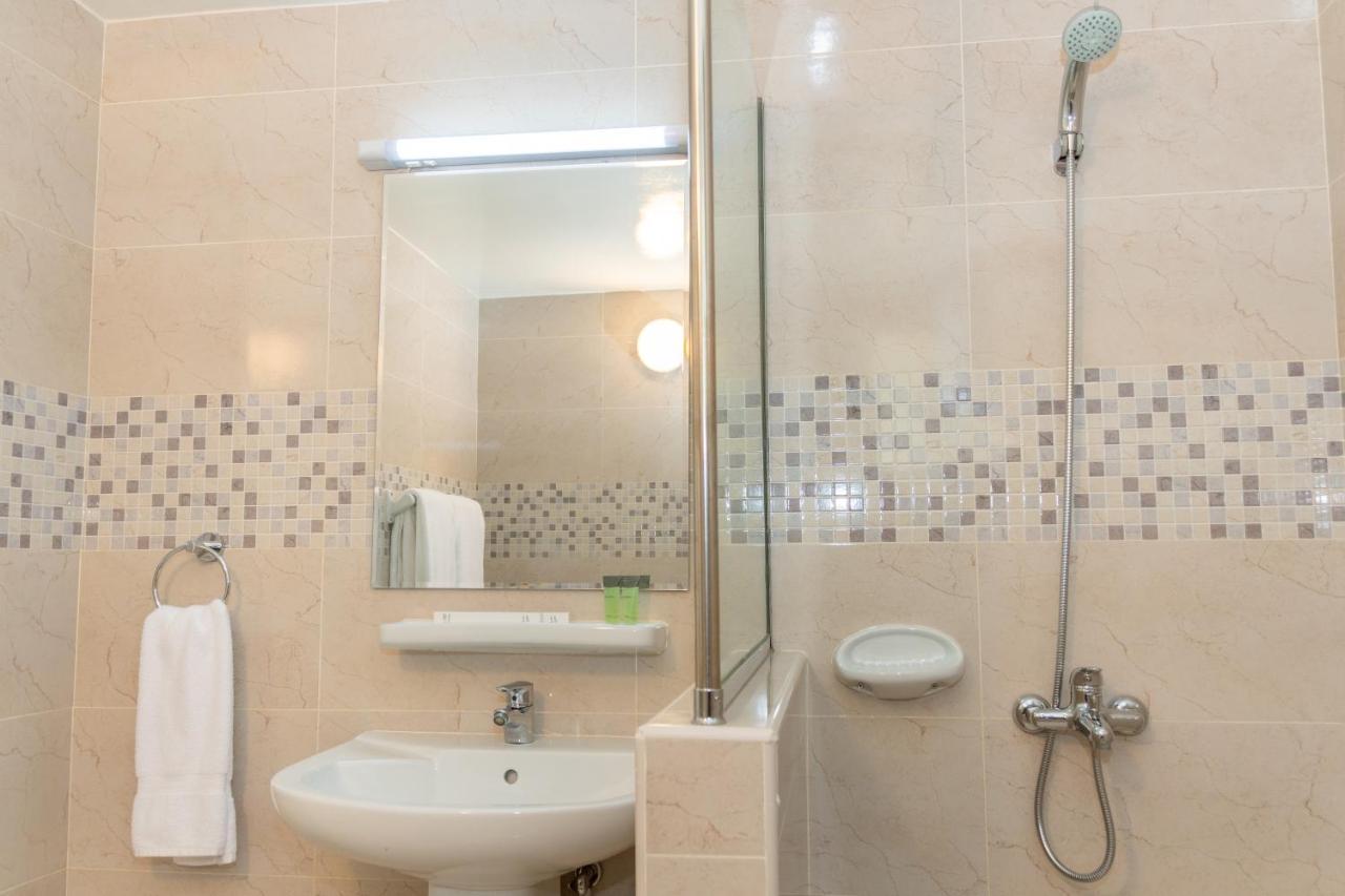 Fujairah Hotel & Resort Екстериор снимка