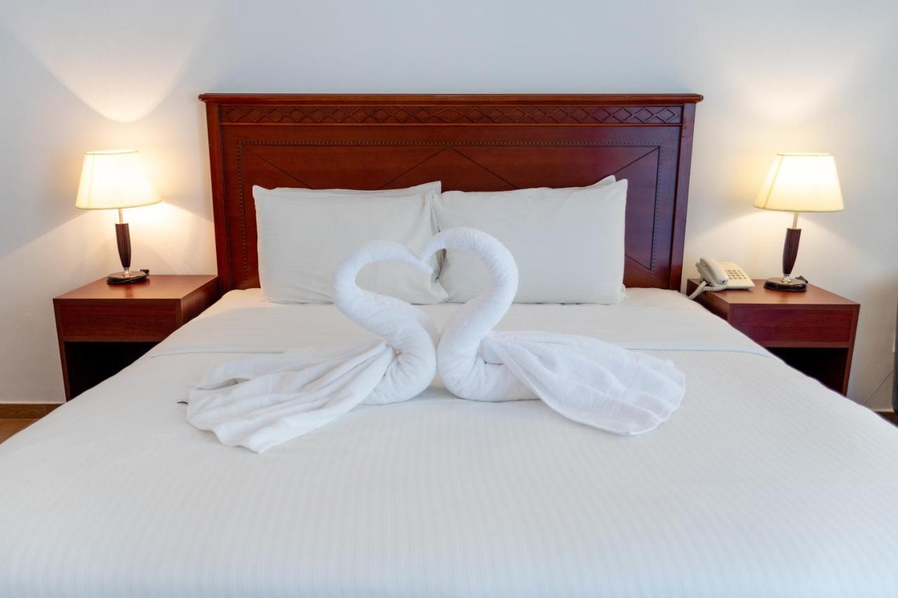 Fujairah Hotel & Resort Екстериор снимка