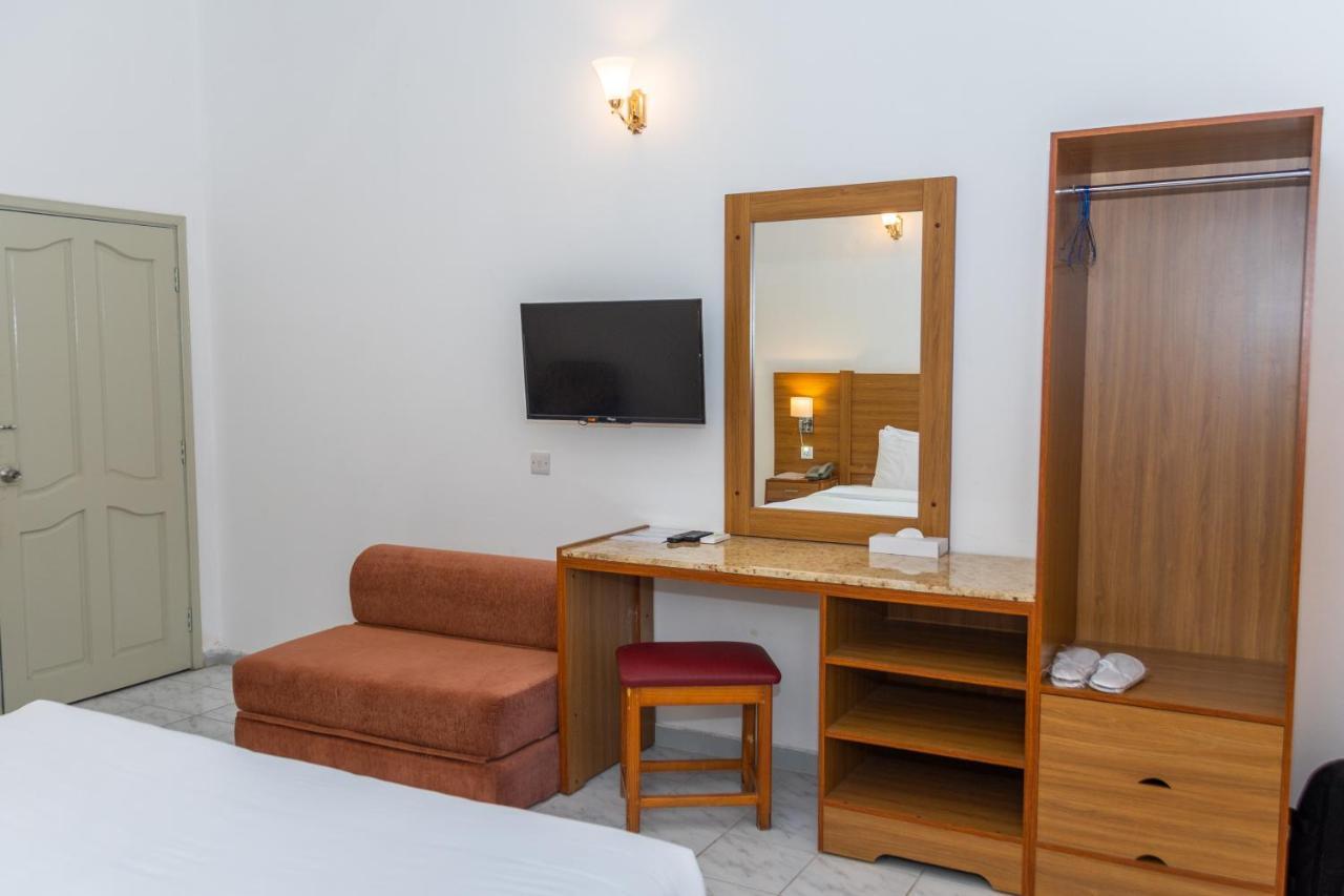 Fujairah Hotel & Resort Екстериор снимка