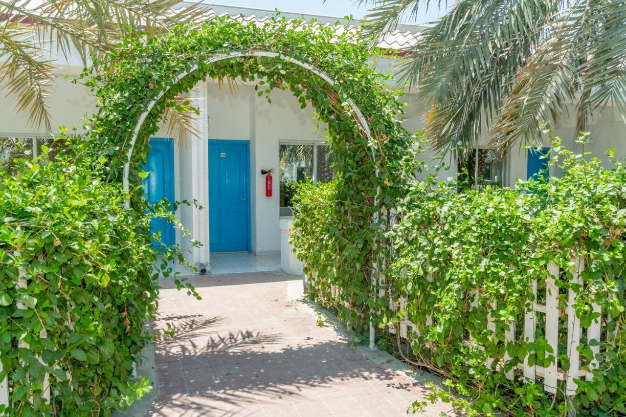 Fujairah Hotel & Resort Стая снимка